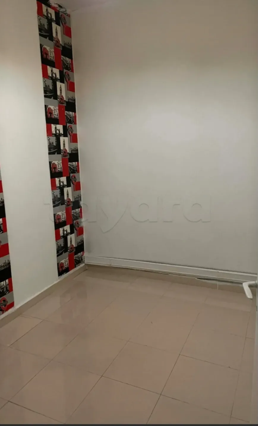 Location S3 vide à Cité El Khadhra 