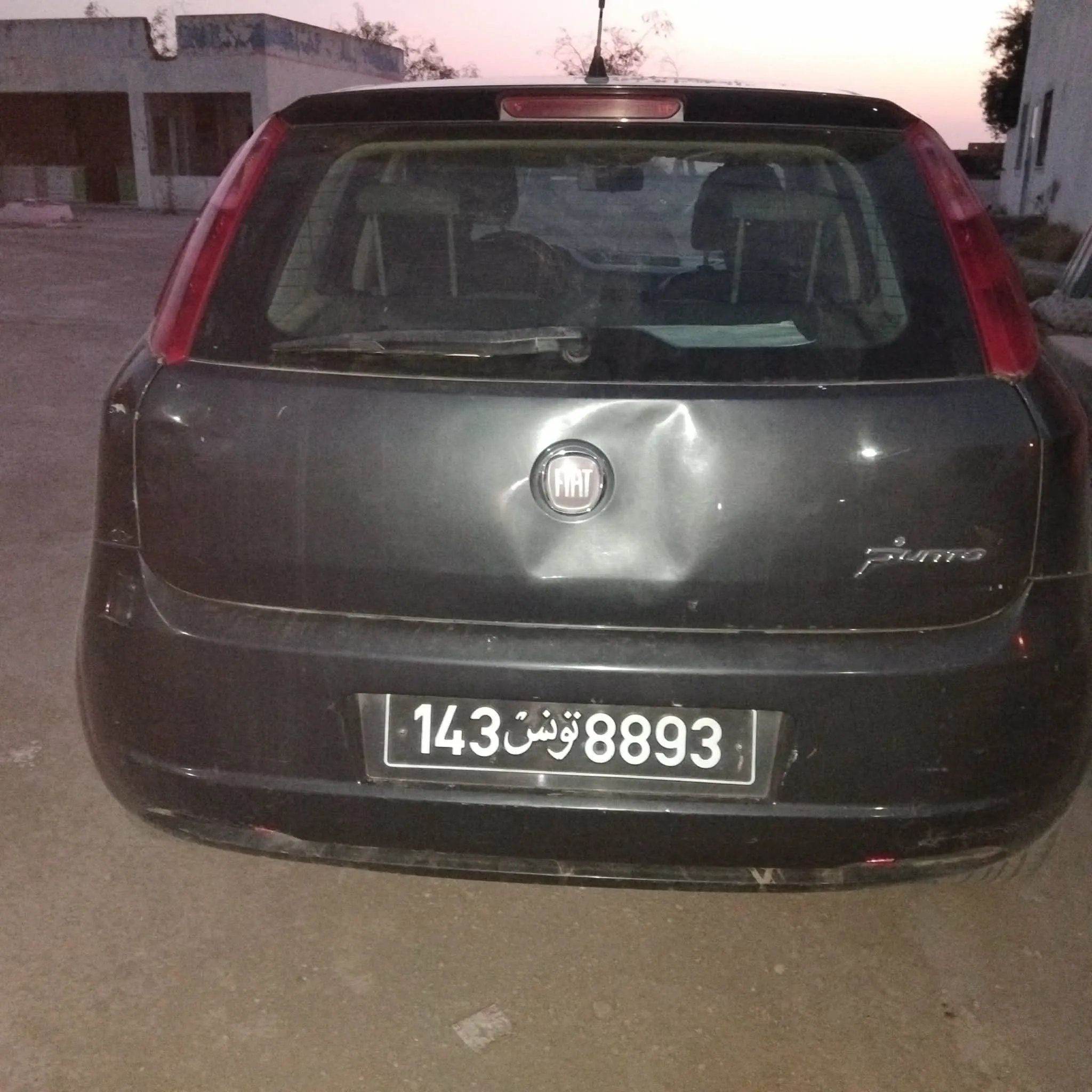 Grandi a vendre