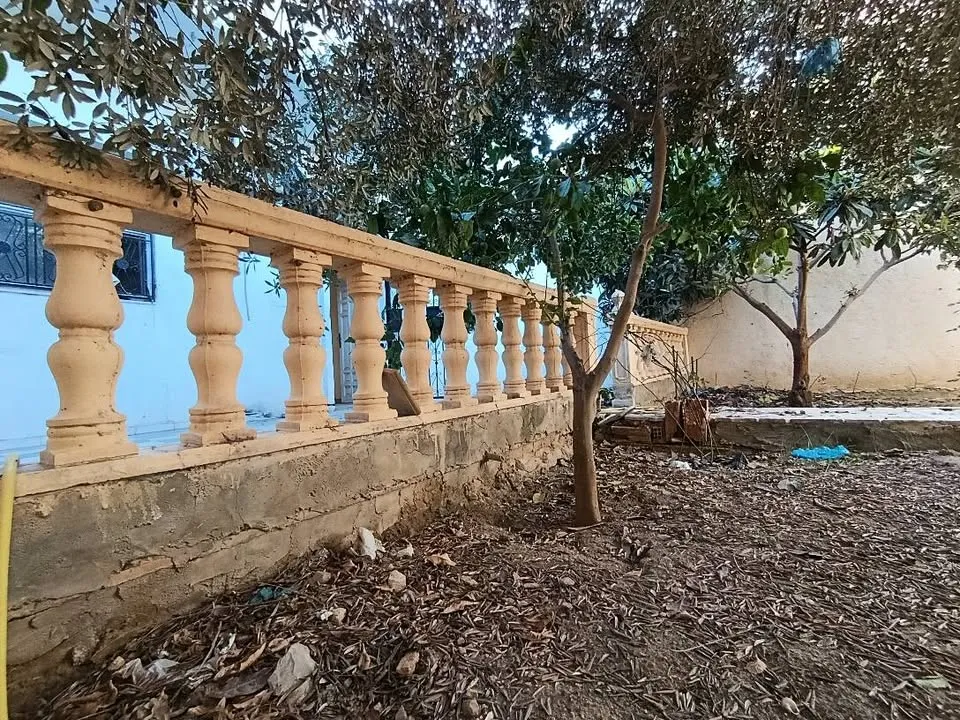 Une maison indépendante avec garage