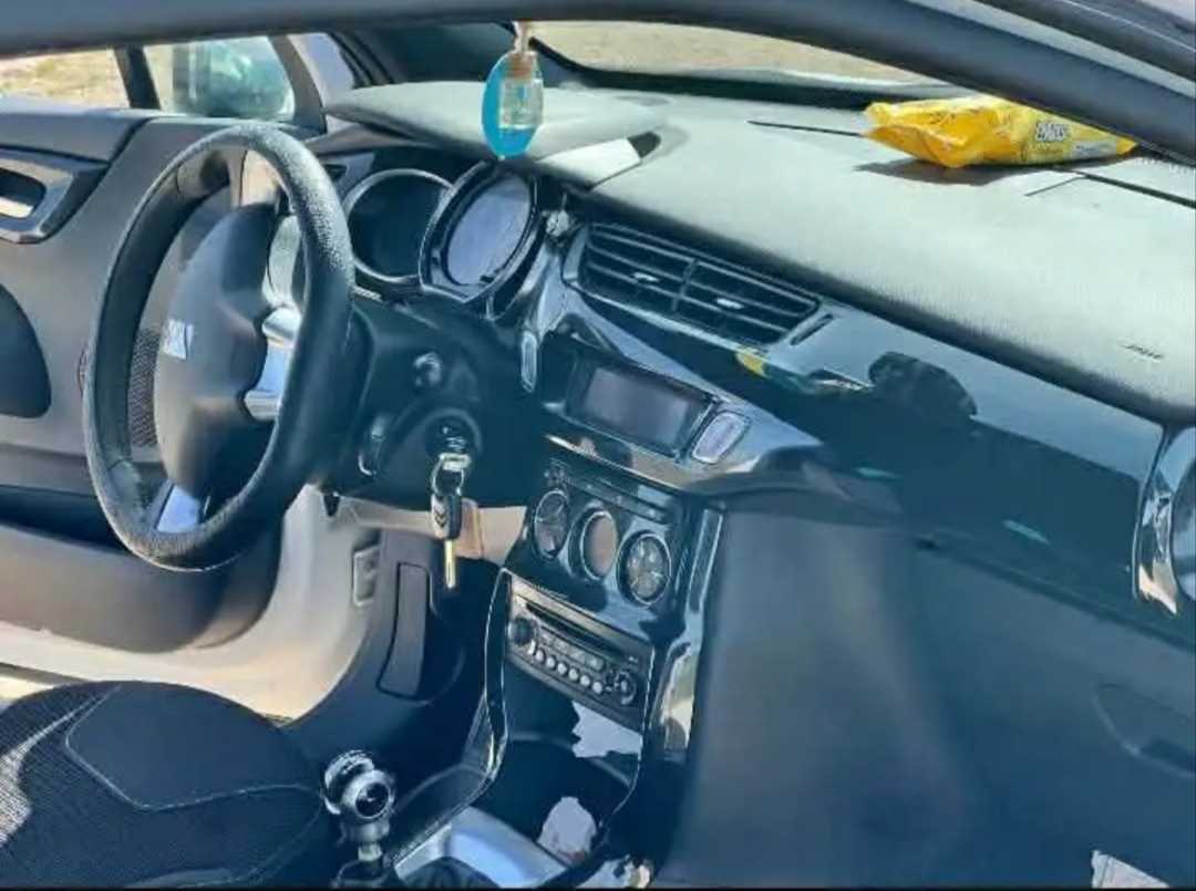 À vendre voiture ds3