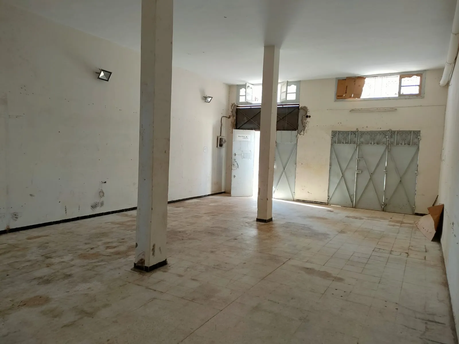 حانوت للبيع