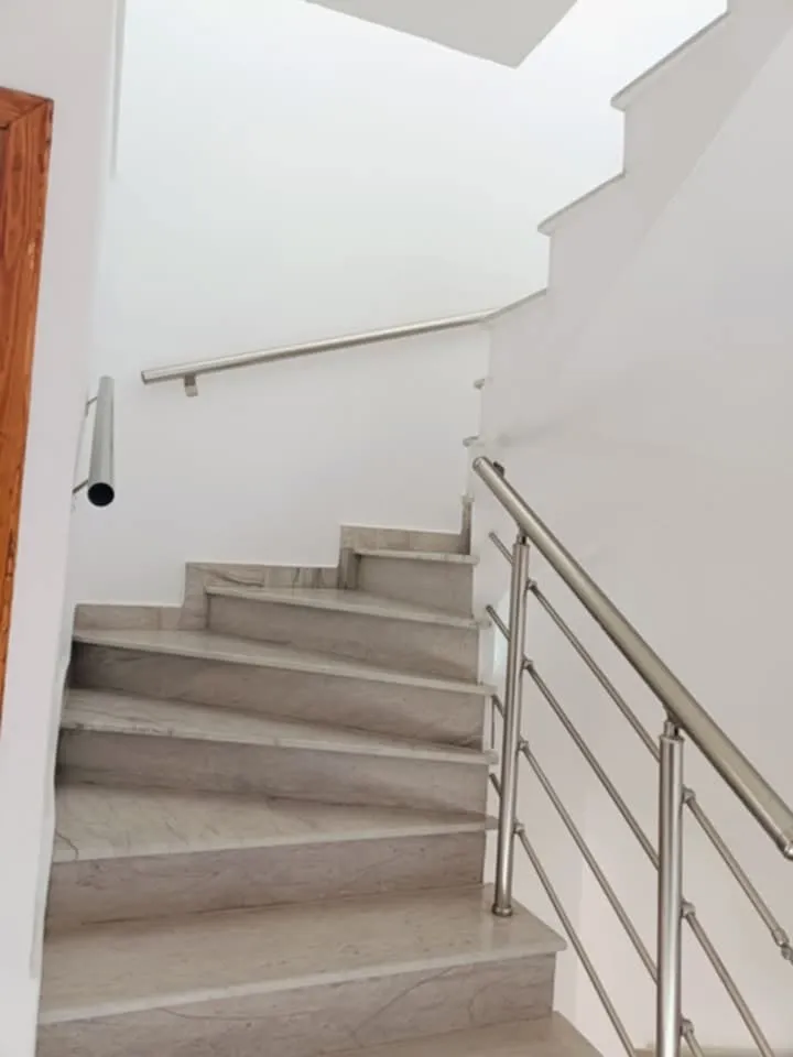 A vendre une maison de style américain s+3 au centre ville elhaouaria