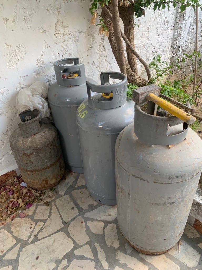 4 bouteille de gaz grande 