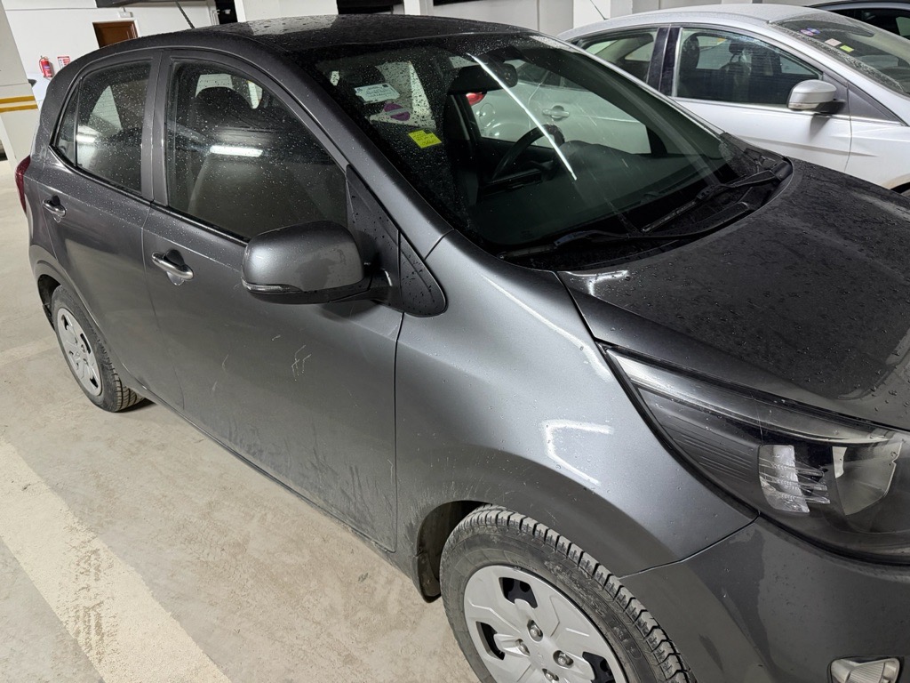 A vendre Kia Picanto première main.