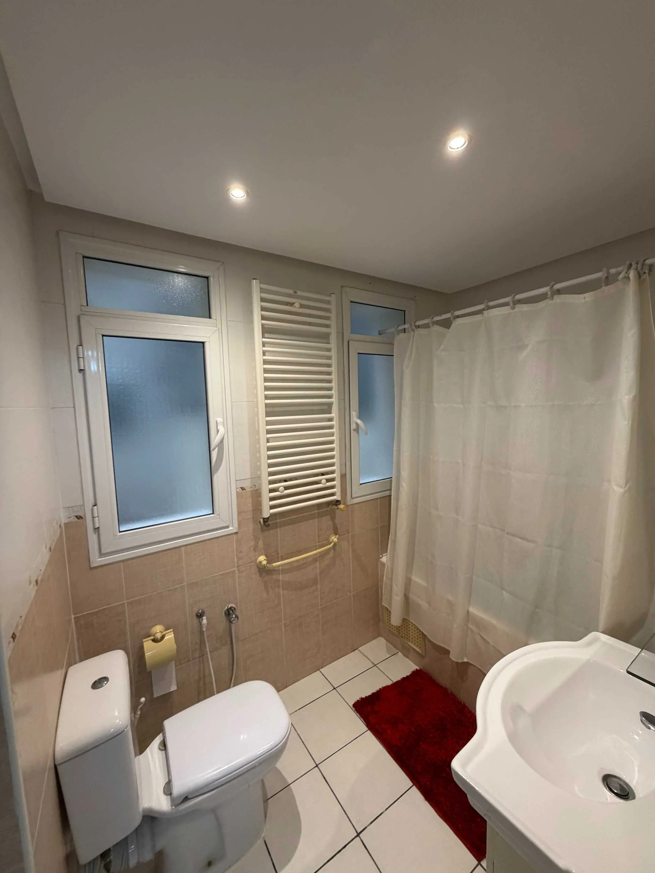 Appartement S+3 avec vue mer à louer - près de l'hôtel Riadh Palms  