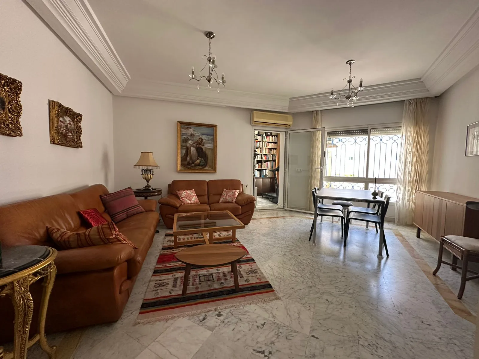 A Vendre un Appartement S3 à Ennaser 2