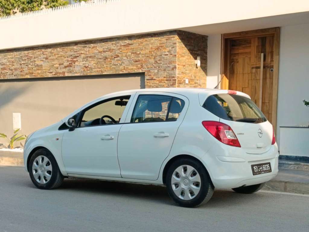 đ opel corsa â 4 cylinder â 1 Ăšre main