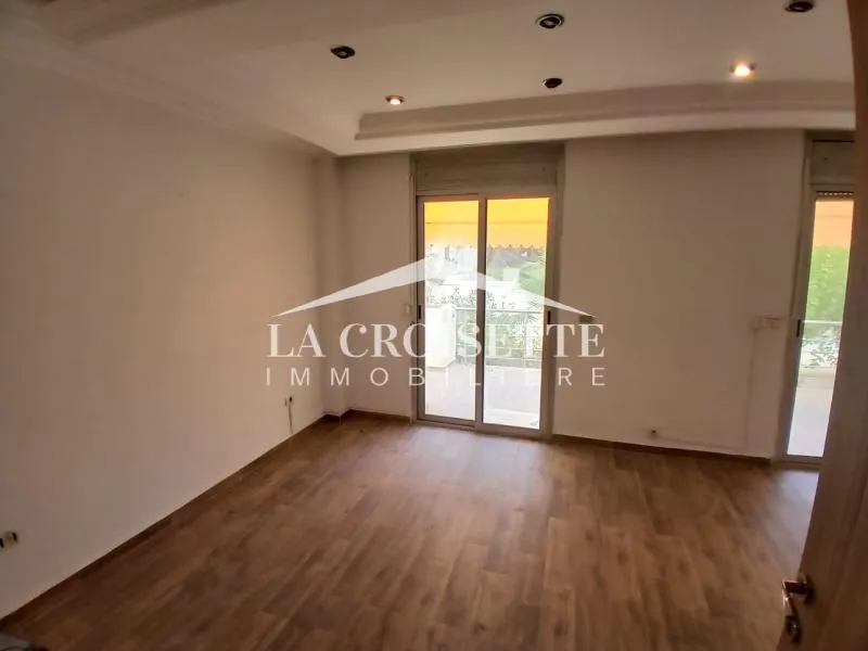 Bureau H4 aux Berges du Lac 1 MBL0541