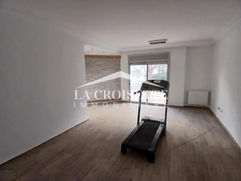 Bureau H4 aux Berges du Lac 1 MBL0541