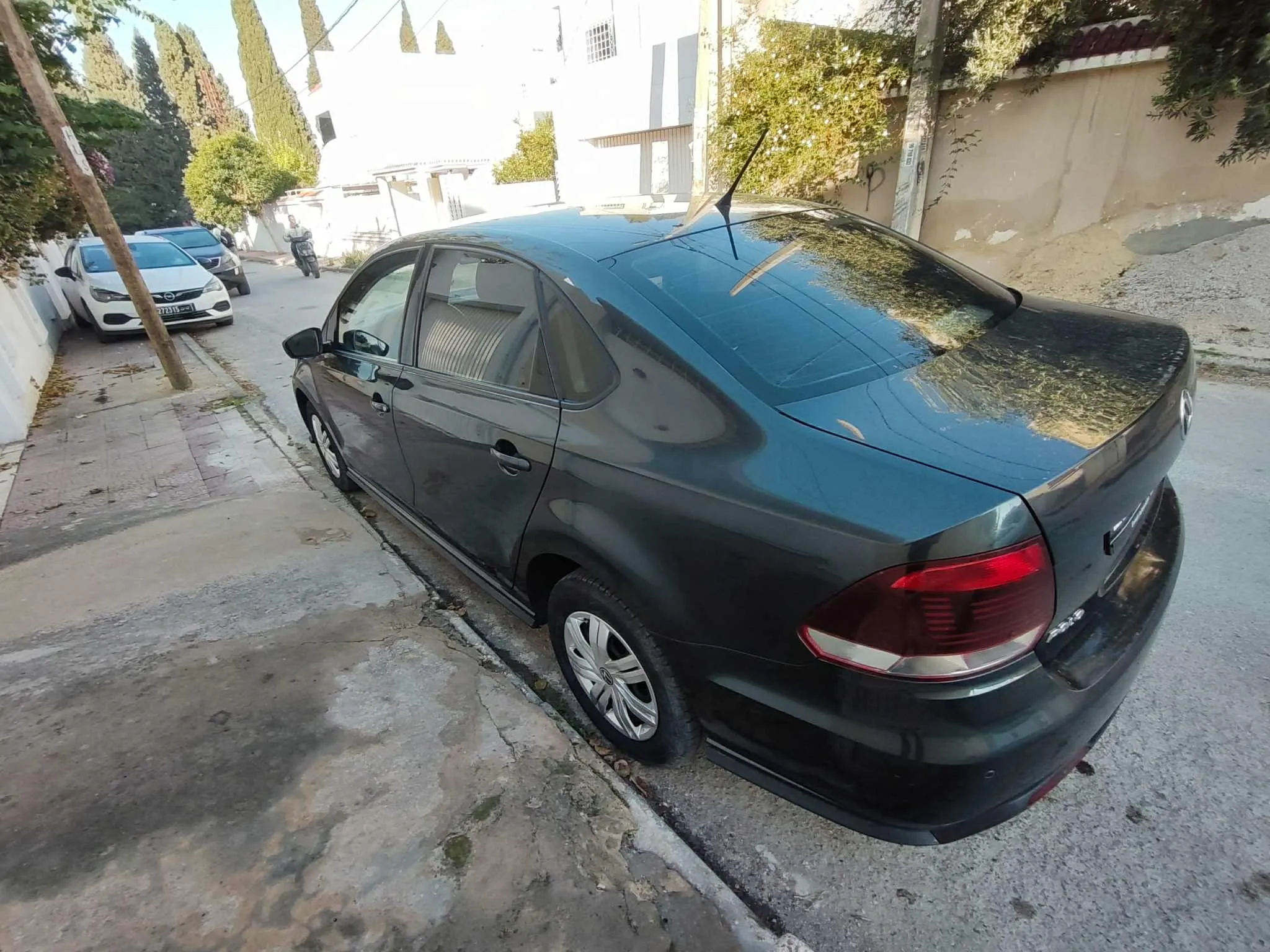 POLO SEDAN 1.4