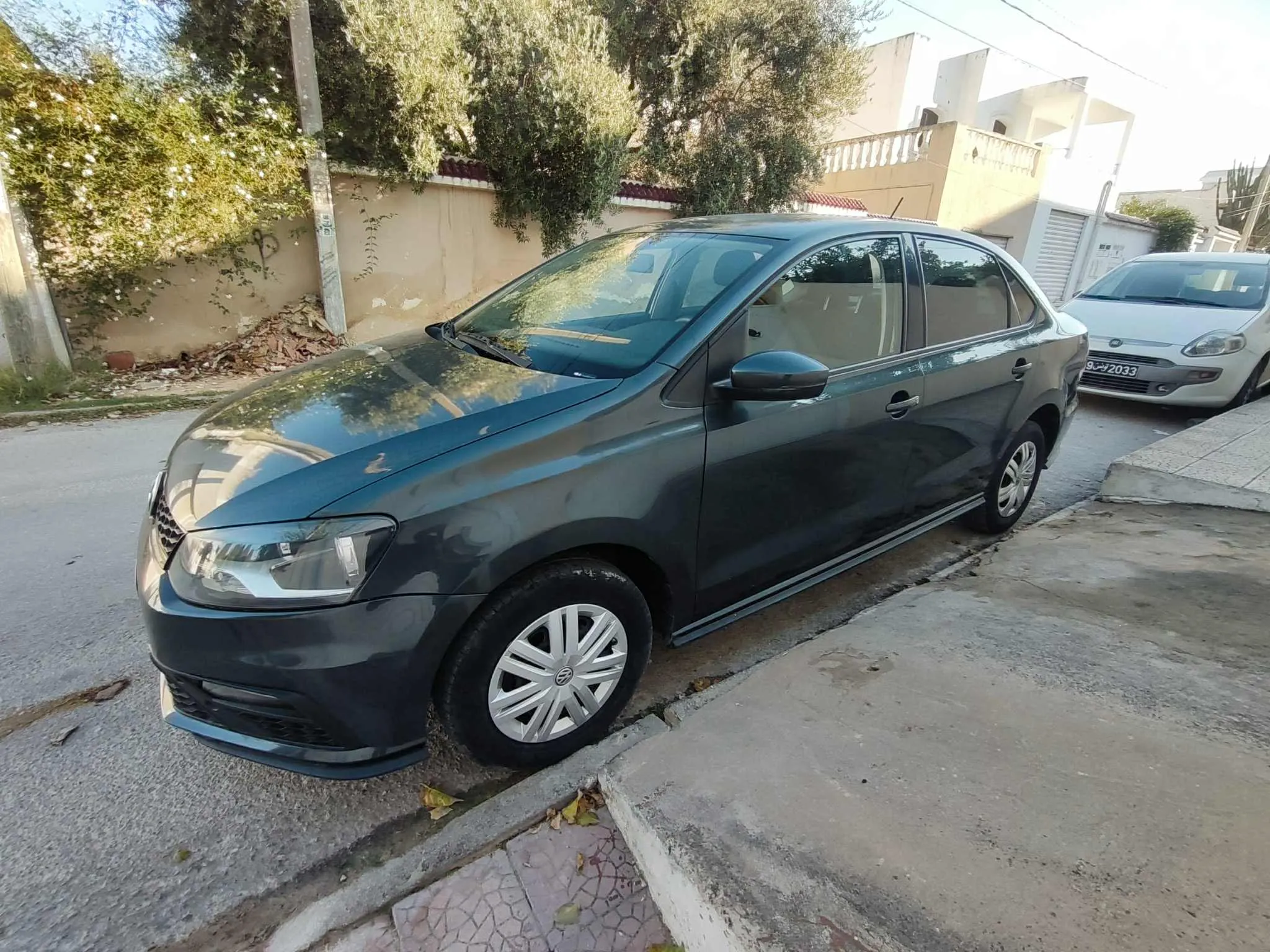 POLO SEDAN 1.4
