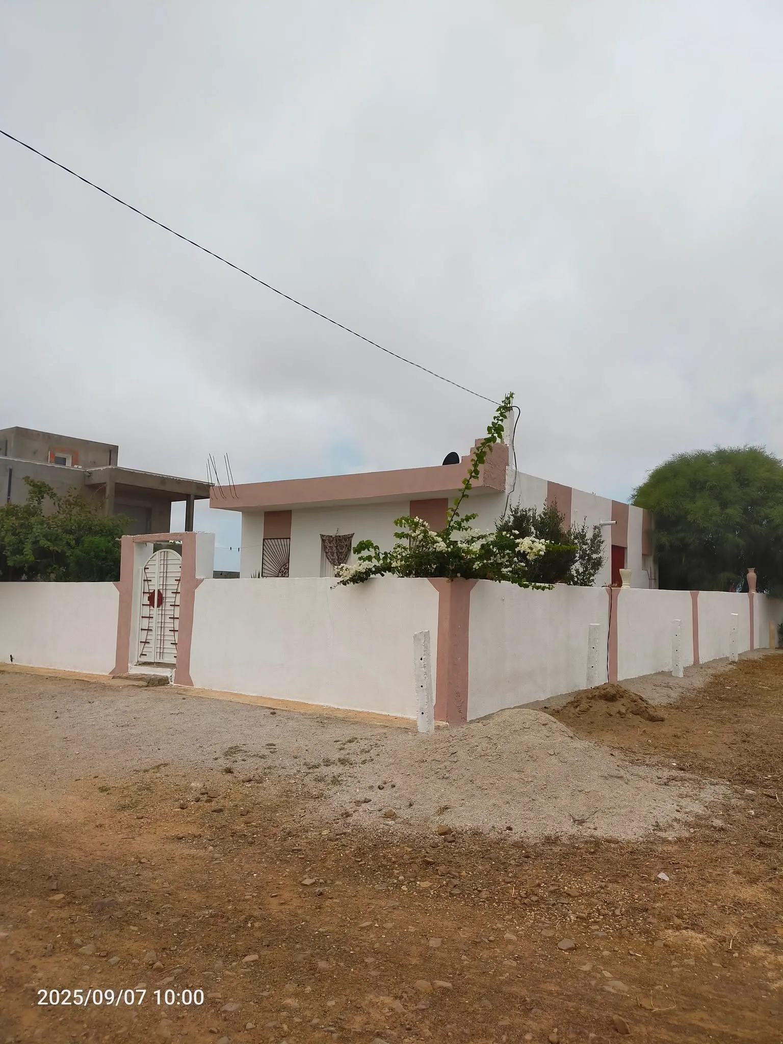 a vendre maison indépendante a elhaouaria