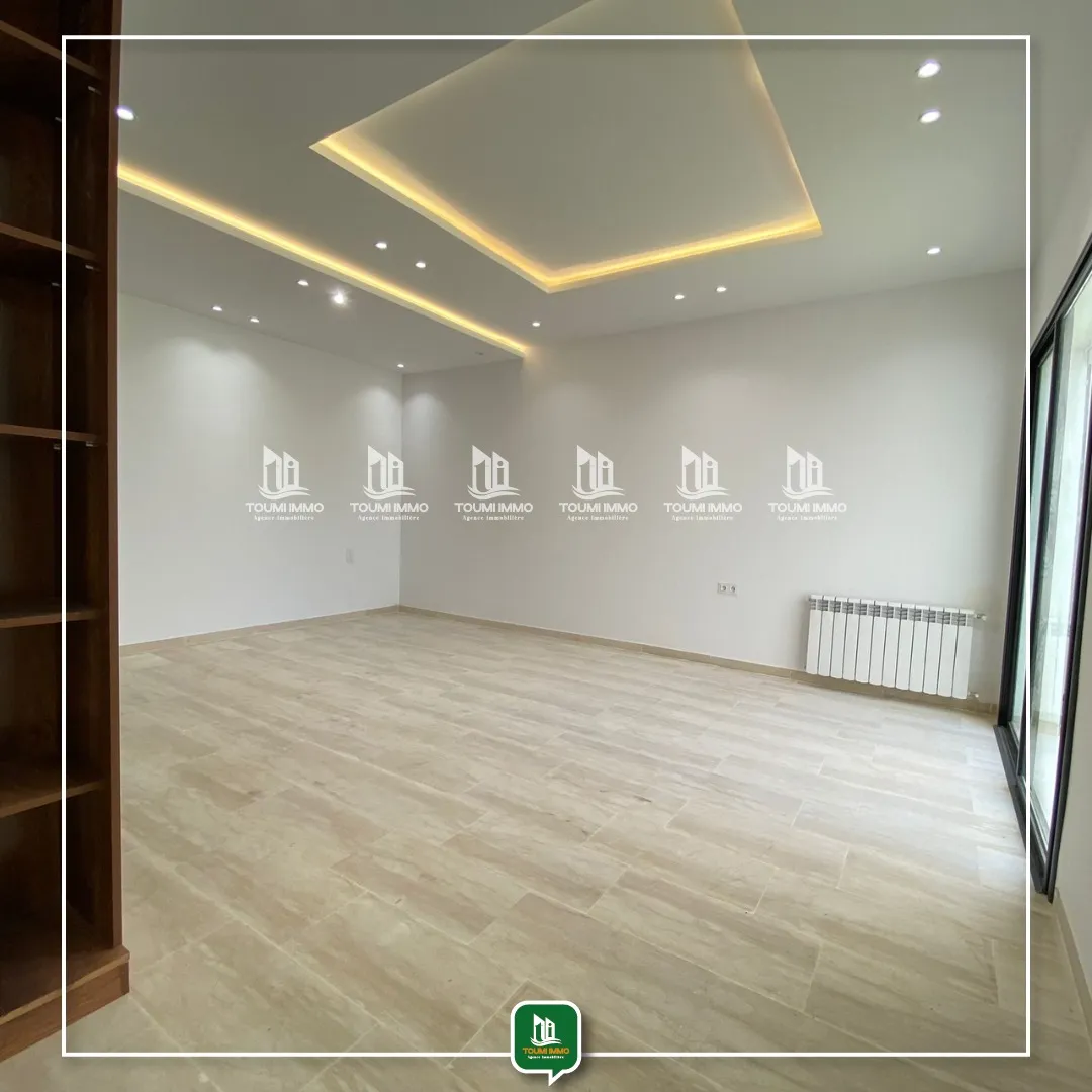 un villa s+3 à vendre situé à Hammamet sud 15 minute de marina Yasmine Hammamet📲92753940