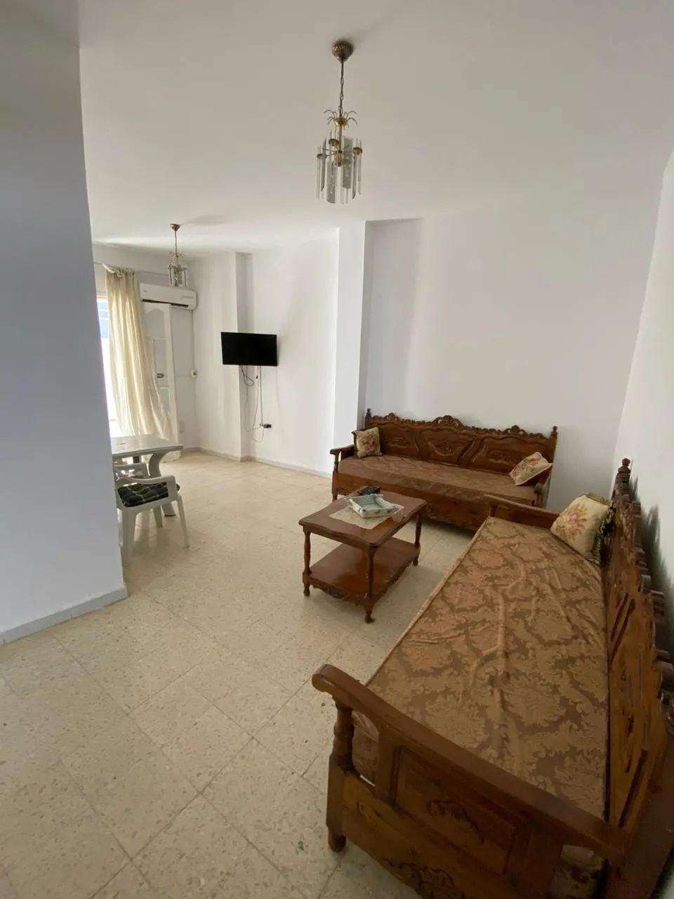 Location pour vacances S+2 avec parking et 2 mins à pieds tend vers les plages (petit-paris,El Fateha)