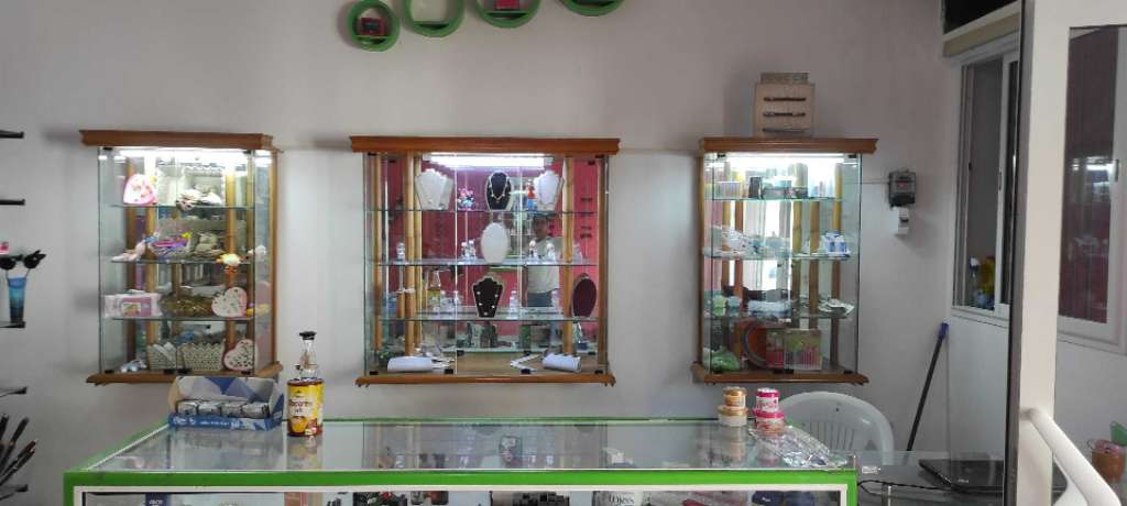 ​🛍️ Vente : Présentoirs Professionnels - Étagères en Verre & Supports à Lunettes Muraux 👓