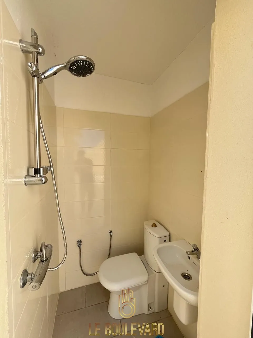 A Louer Appartement S+2 haut standing au rez-de-chaussée situé à AFH Mrezge, Nabeul 
