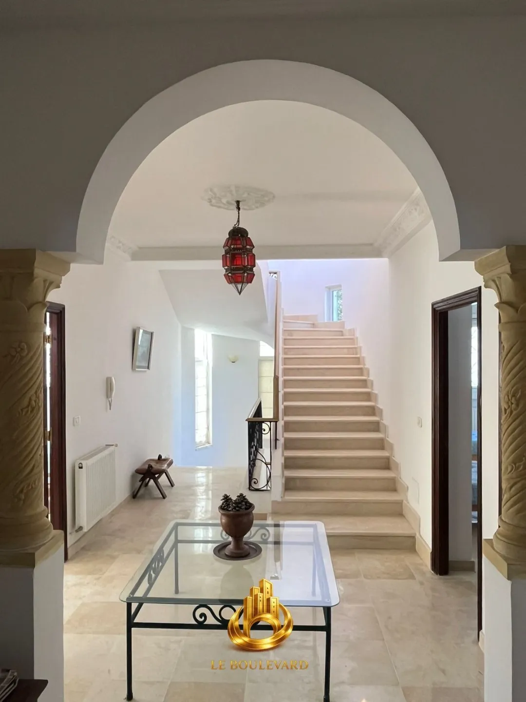 A vendre villa S+5 avec piscine à Yasmine Hammamet 