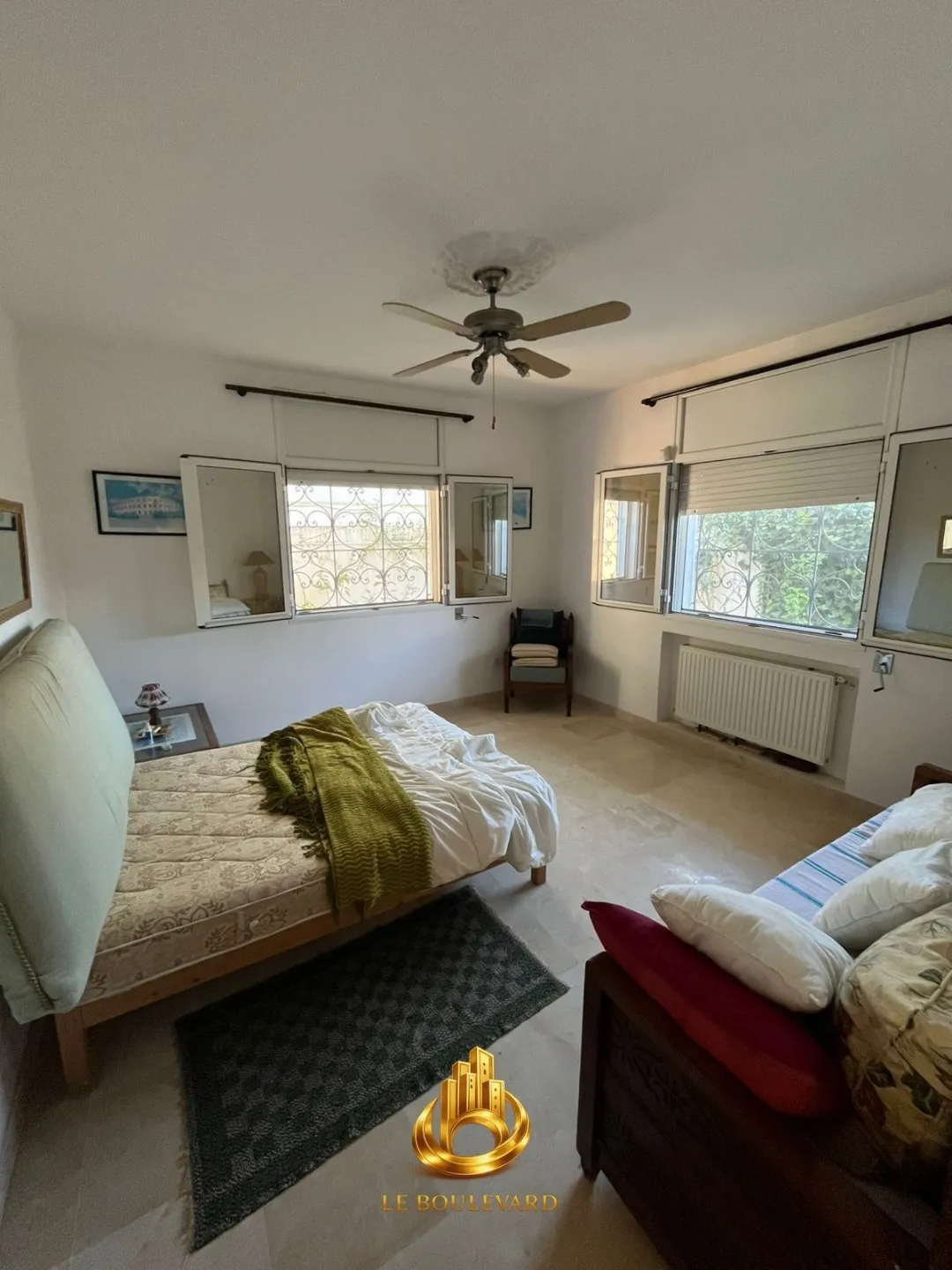 A vendre villa S+5 avec piscine à Yasmine Hammamet 