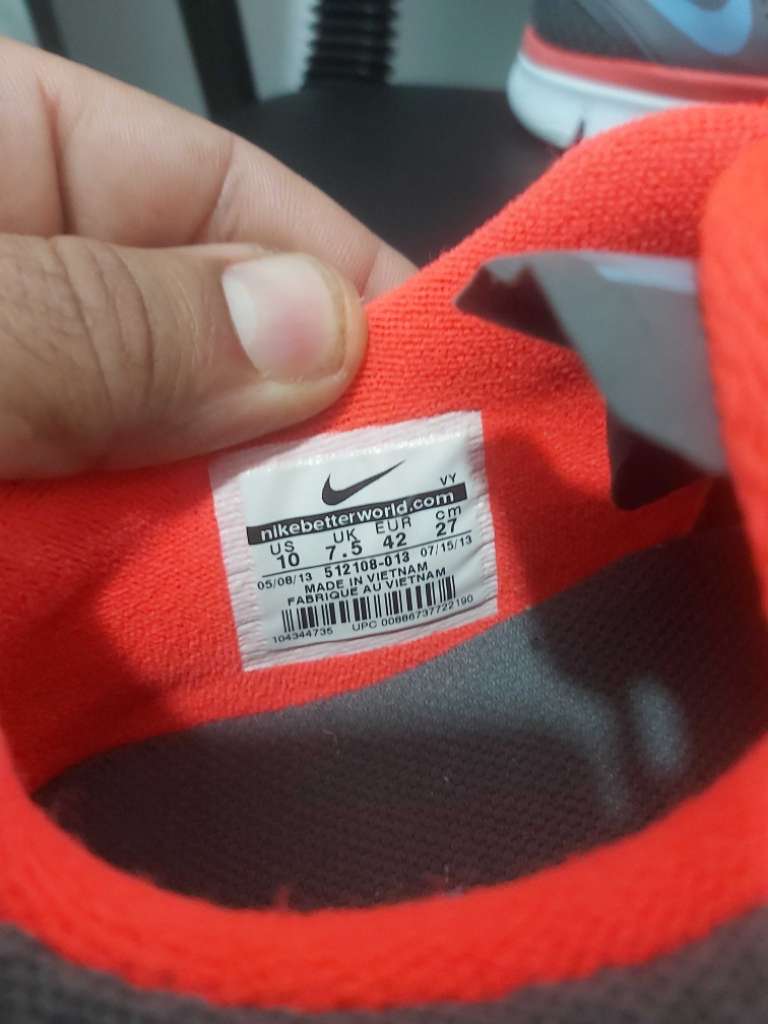 Chaussures de sport d'origine importés Nike taille 42 