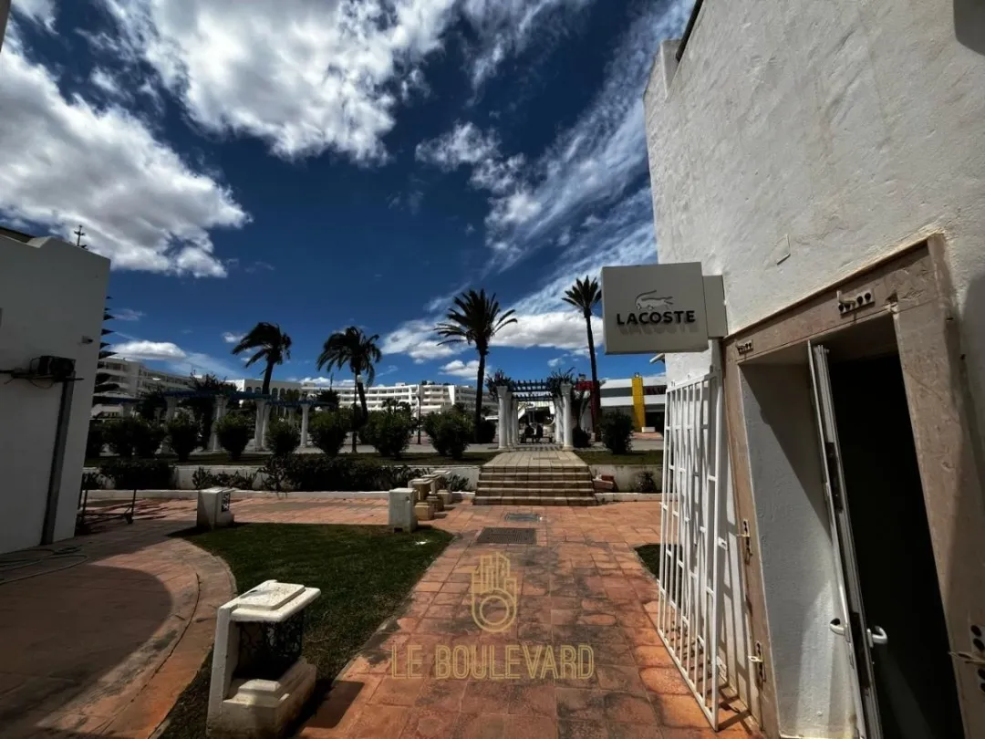 A louer local commercial à Yasmine Hammamet 