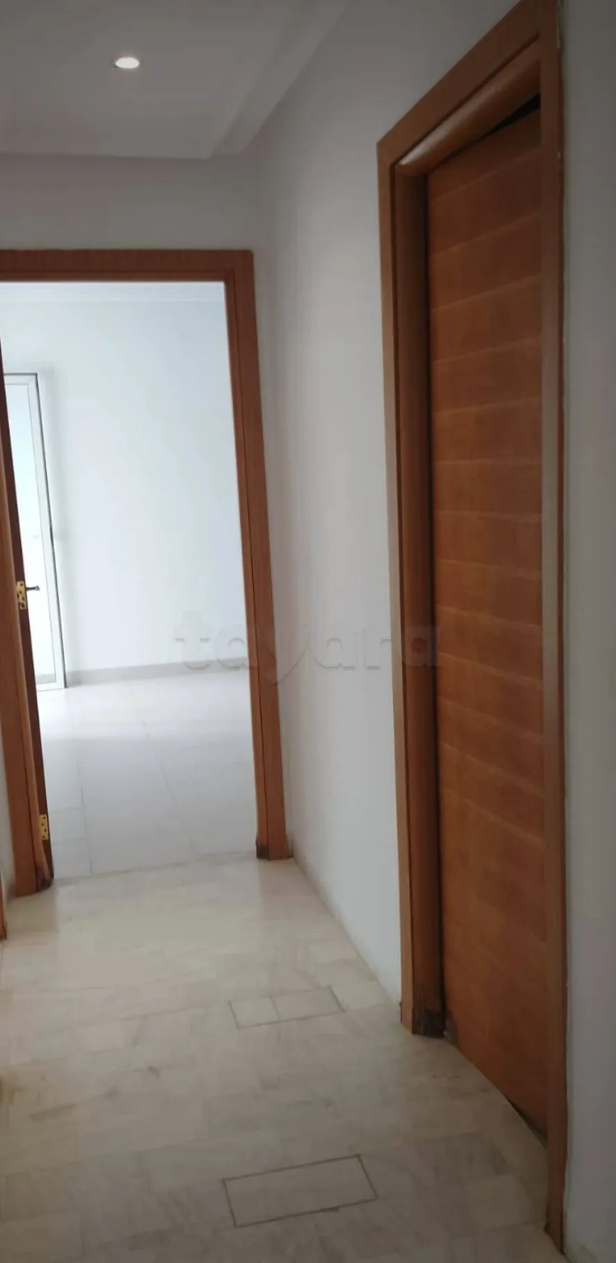 Location S2 vide à Cité Les Palmiers 