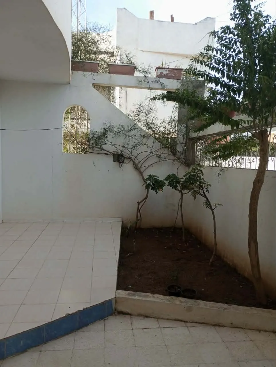 AV villa sur 3 étages à bareket sehel 99202001