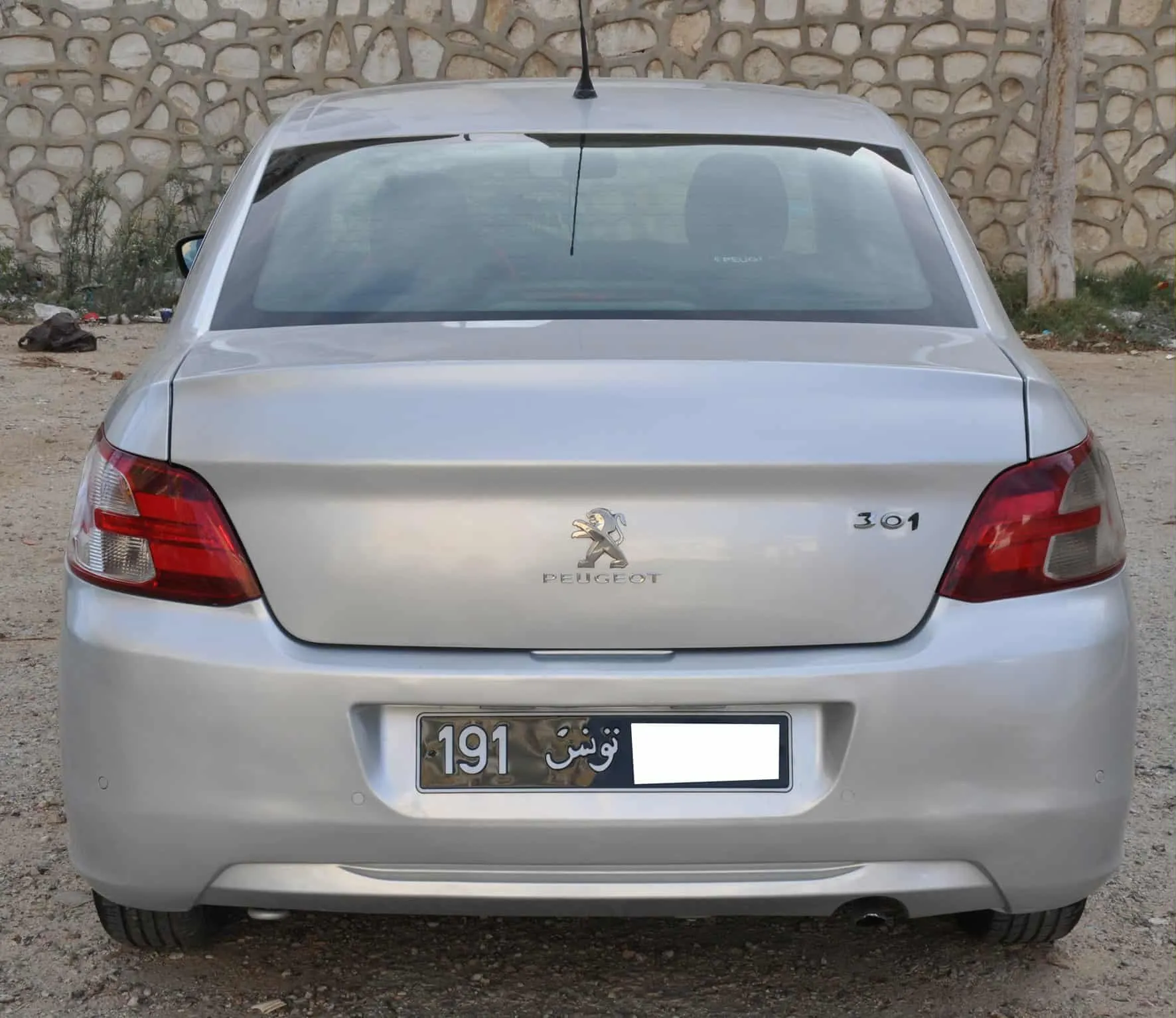 PEUGEOT 301-C-ELYSEE PRIX 24.300 TEL 20.110.079