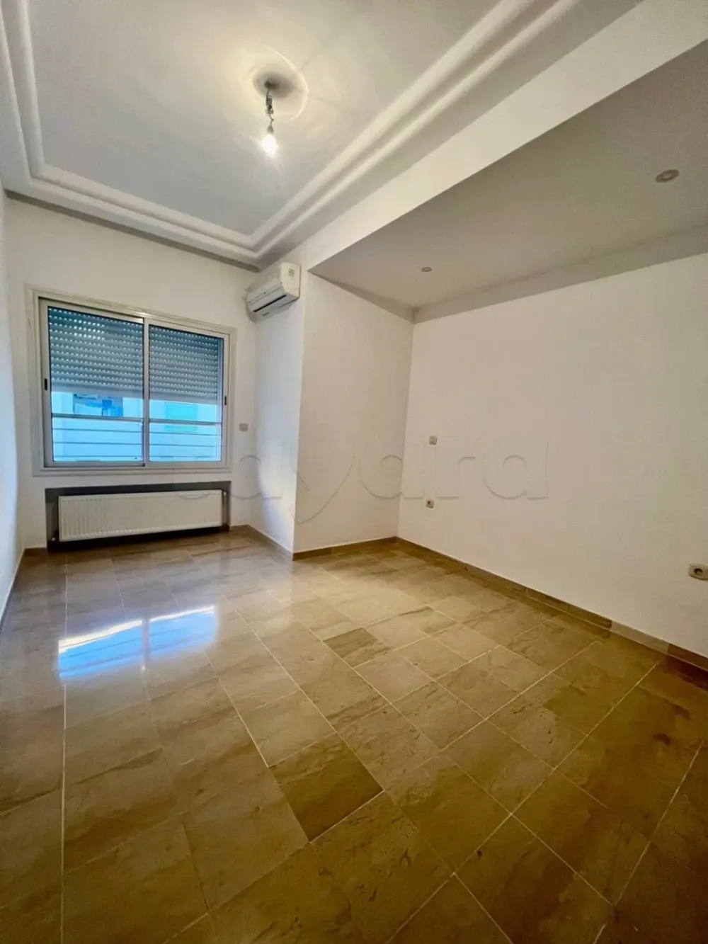 un appartement s+1 HS Au 3éme étage(avec ascenseur) a louer situé a Jardin d’El manzah 2 prés de monoprix