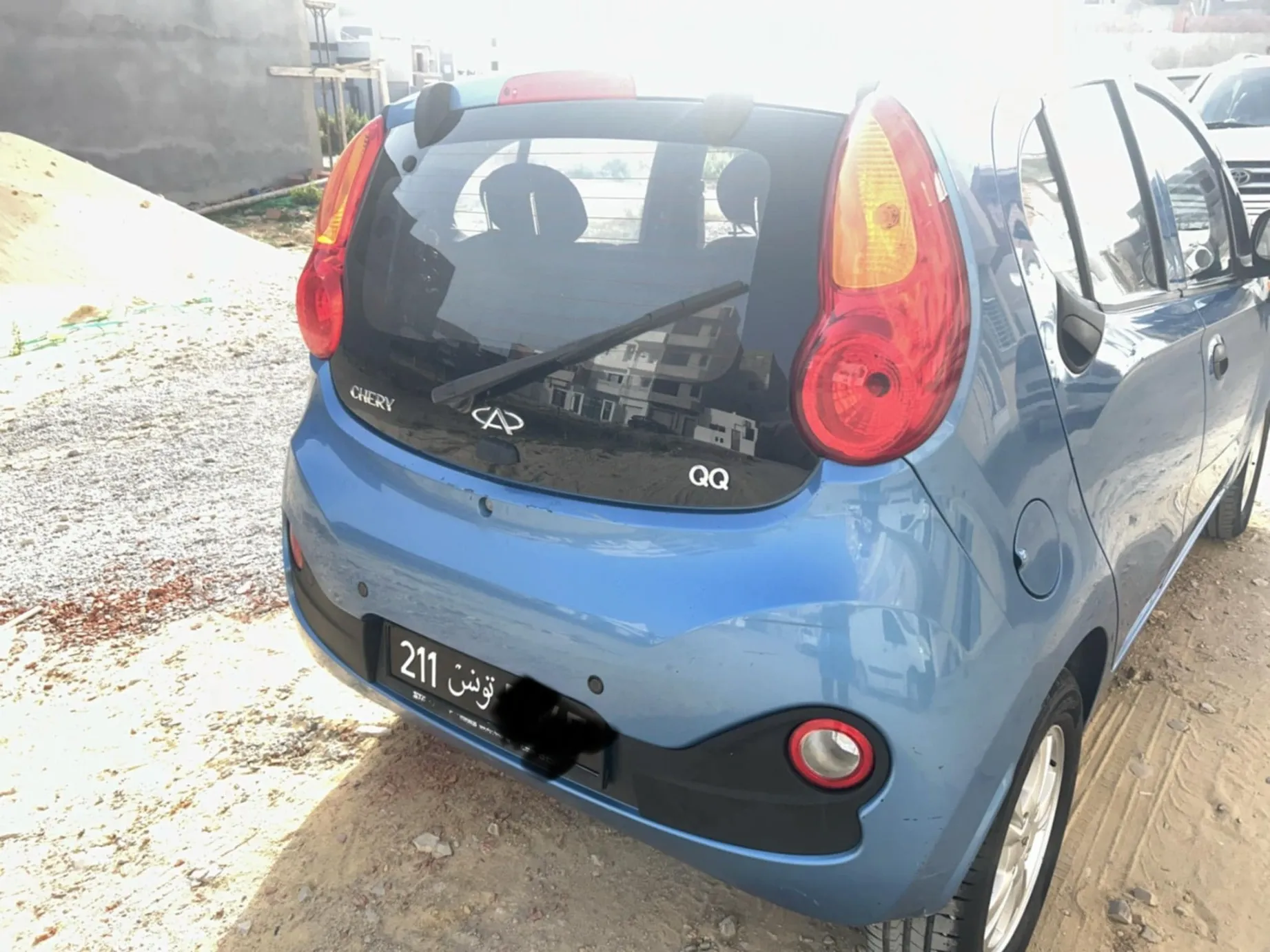 La voiture est entièrement d'origine.