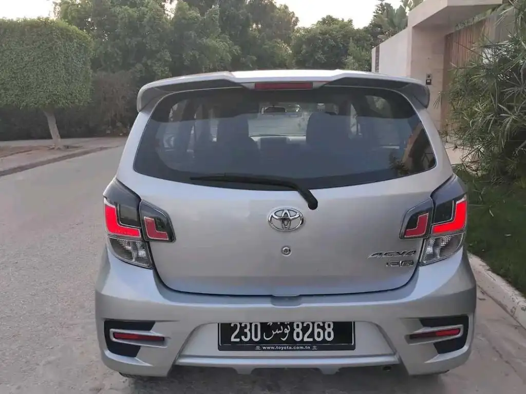 TOYOTA AGYA BOÎTE AUTOMATIQUE PREMIÈRE MAIN