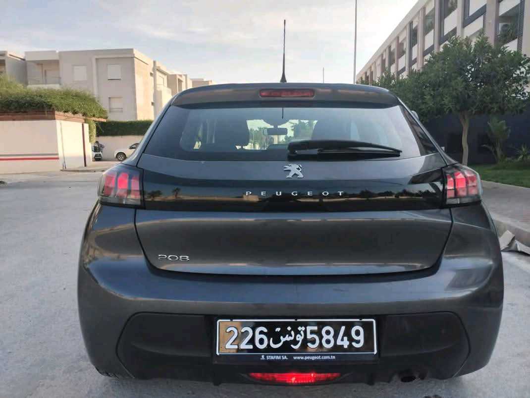 PEUGEOT 208 PREMIÈRE MAIN TRÈS PROPRE 