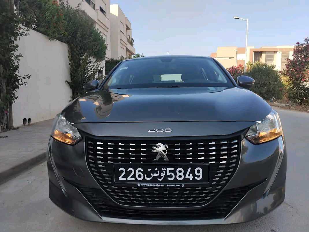 PEUGEOT 208 PREMIÈRE MAIN TRÈS PROPRE 
