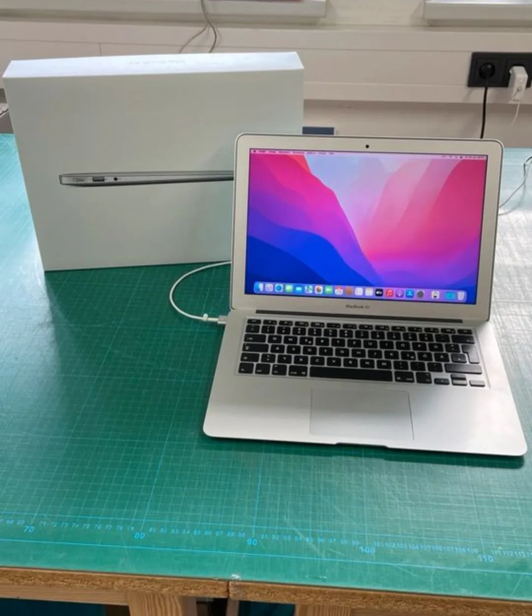 Macbook i7 , 8G Ram, ssd...