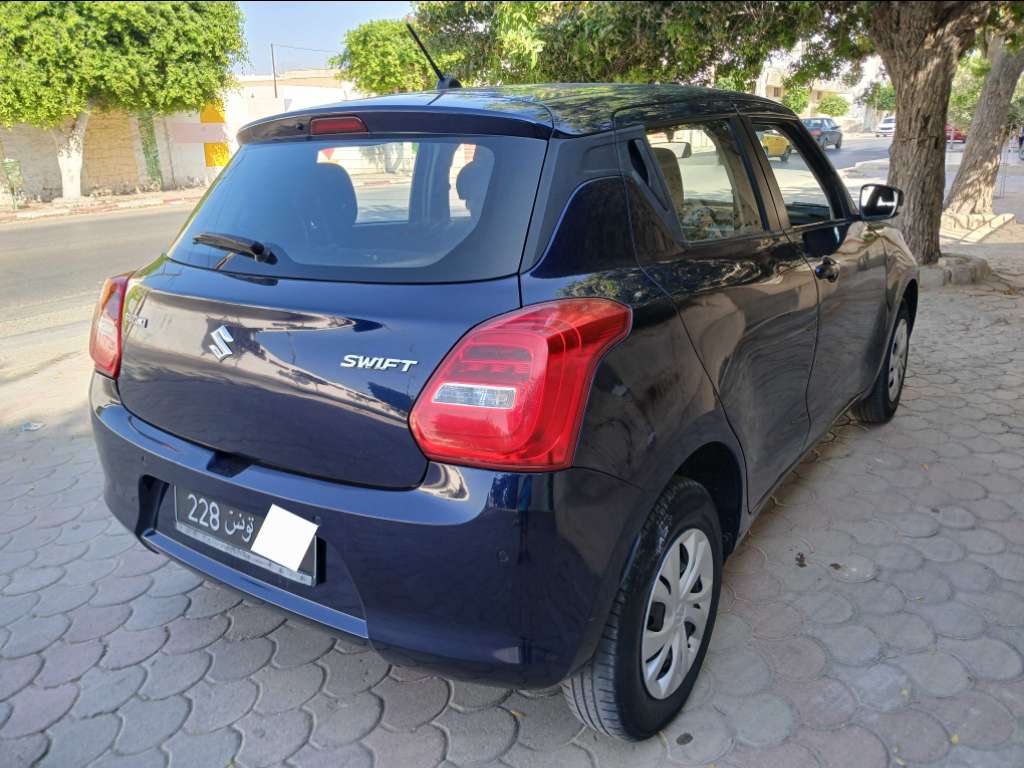 SUZUKI SWIFT ESSENCE BOÎTE AUTOMATIQUE 