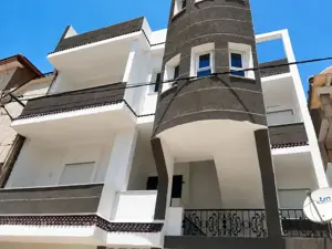Maison R+2 avec 2 entrées – Mourouj 4