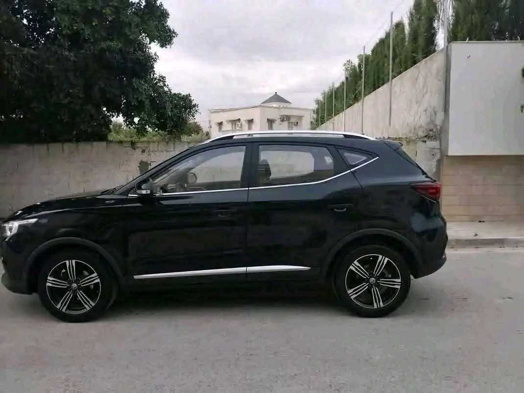 MG ZS BOÎTE AUTOMATIQUE PREMIÈRE MAIN