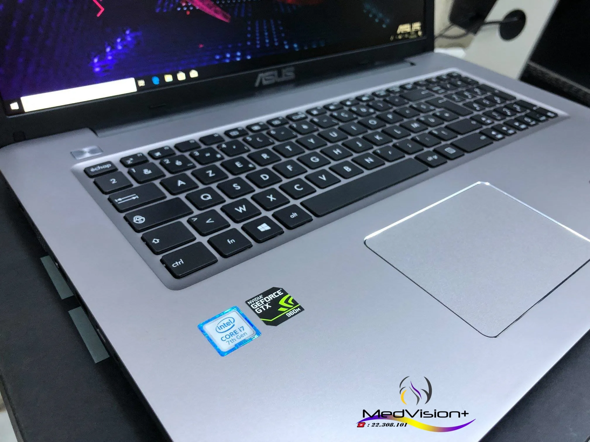 👉Asus 17pouces i7 preque Neuf