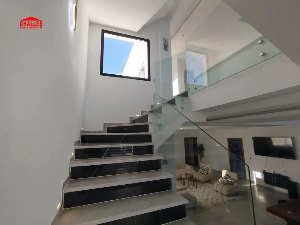 villa standing avec piscine 29730412
