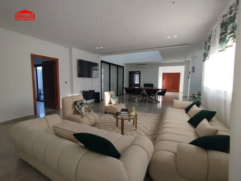 villa standing avec piscine 29730412