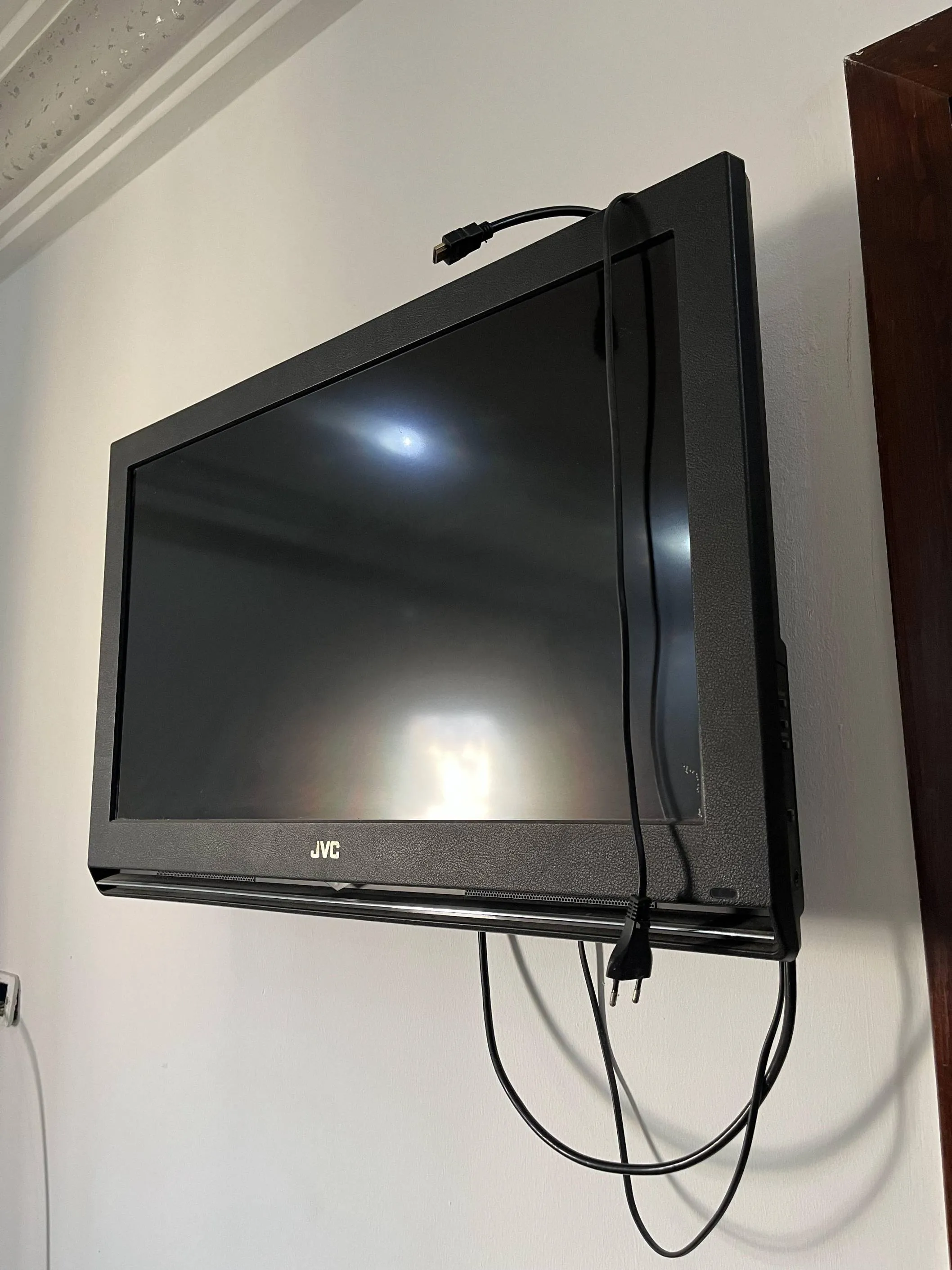 télévision jvc noir + commande