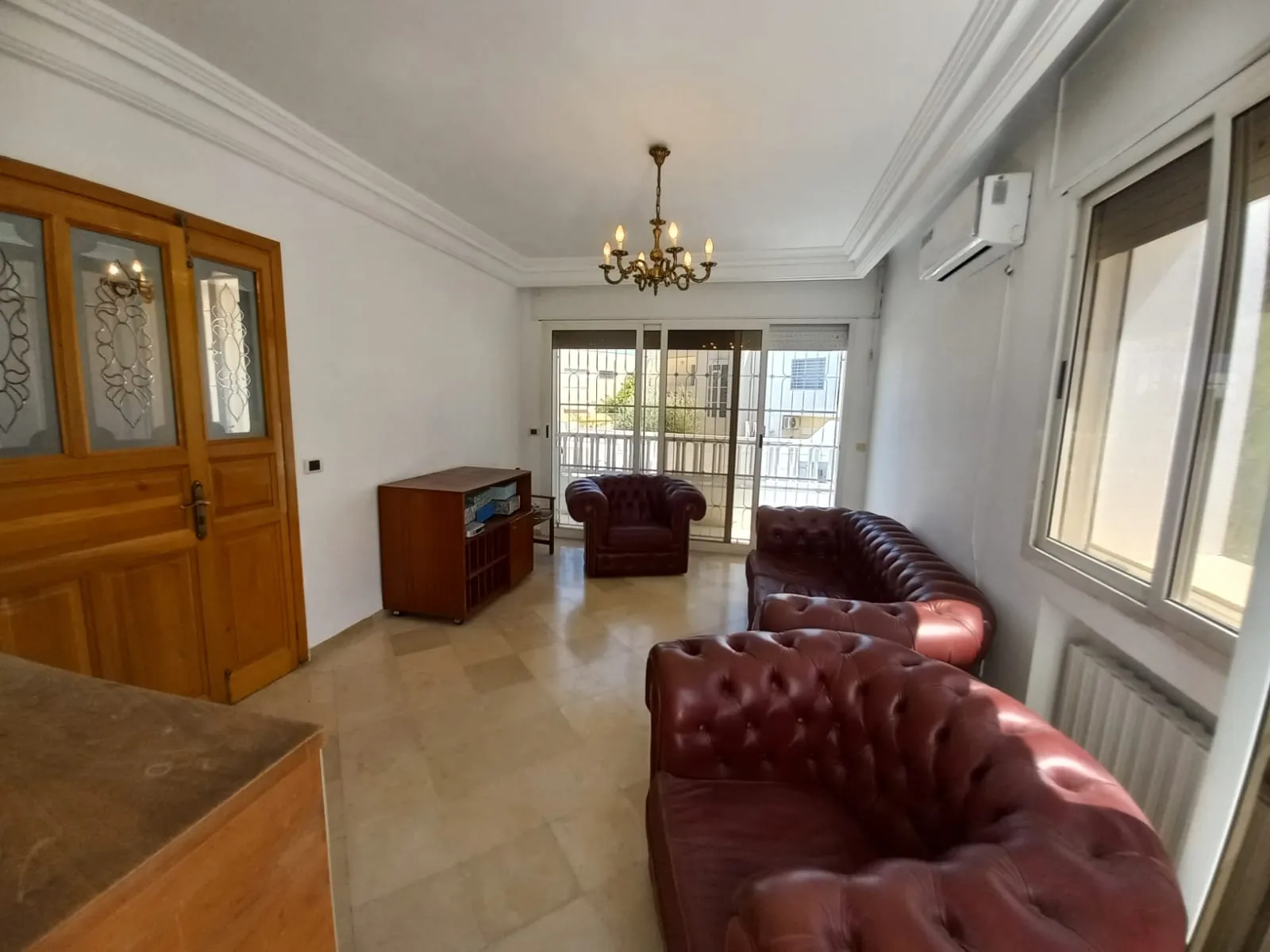 À louer. Villa moderne sur 3 niveaux avec jardin (Bureaux ou Habitation). El Menzah 9A. Tunis