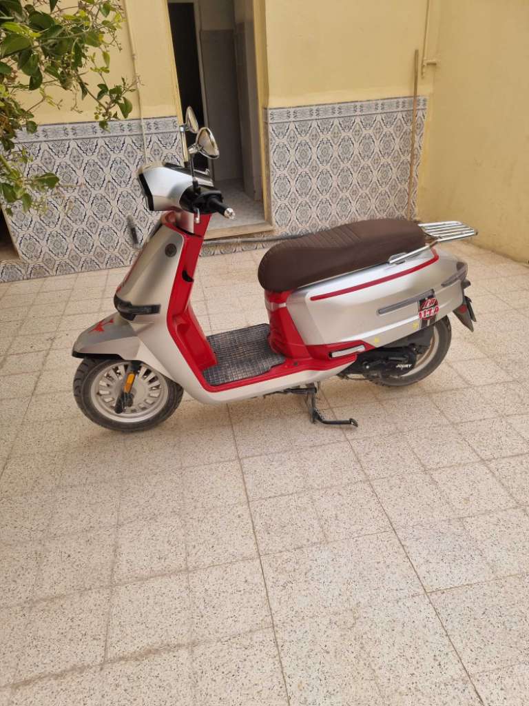 Vespa la vita 125