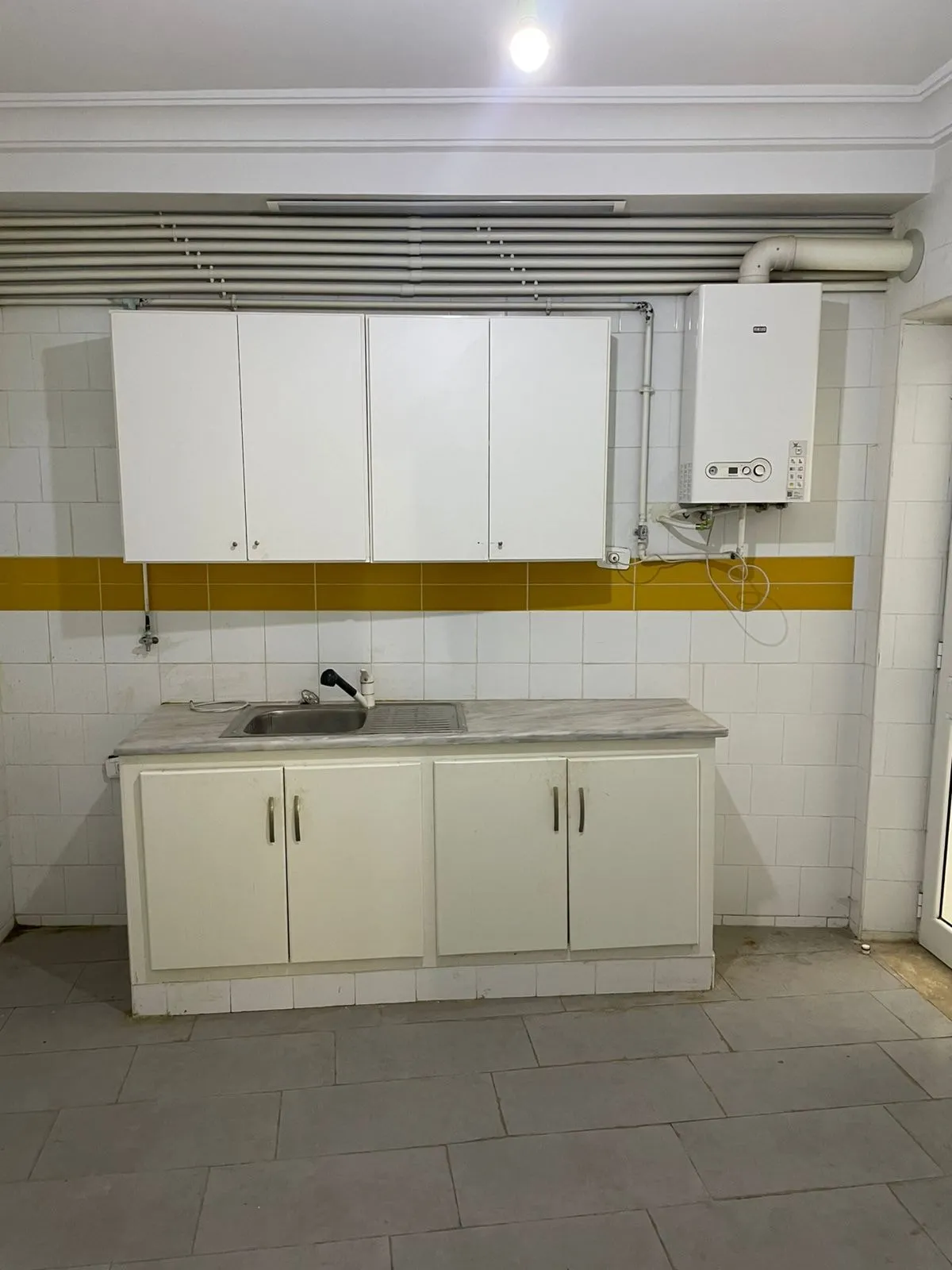 un appartement s+2 au rdc a louer situé a Bardo Rue Bayrouth