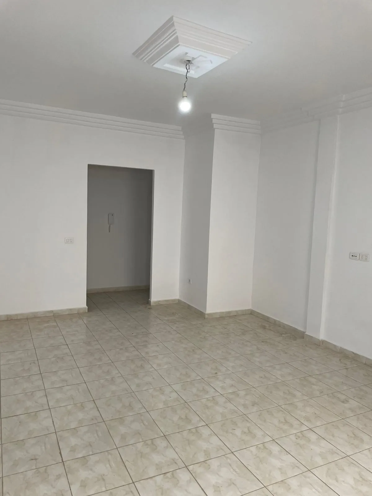un appartement s+2 au rdc a louer situé a Bardo Rue Bayrouth