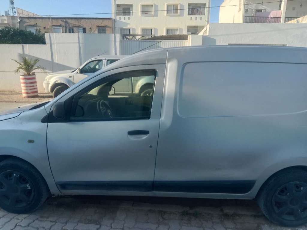 Daccia dokker model 2012