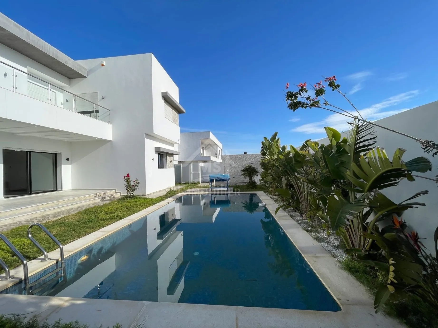 Villa S+4 toute neuve avec jardin et piscine Ă Hammamet Sud 51355351