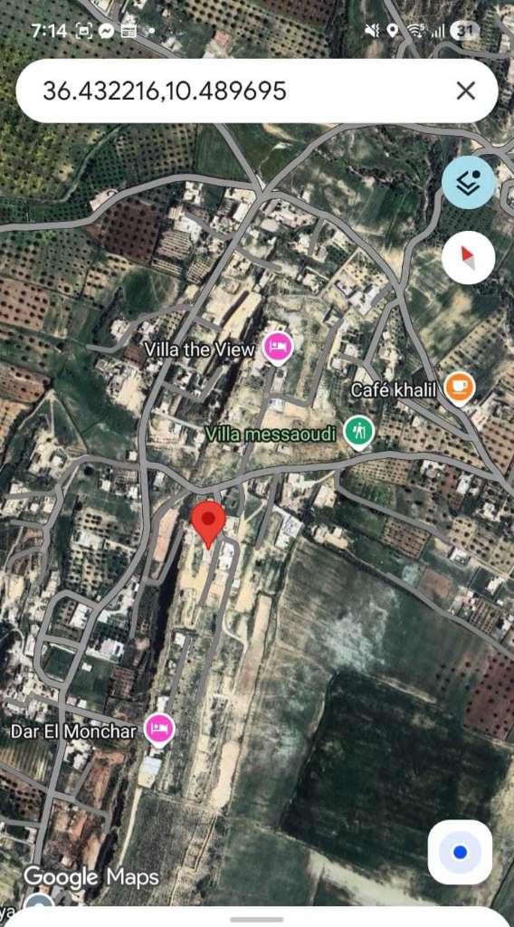 أرض الأحلام بالمنشار - الحمامات: إطلالة بانورامية وموقع ملكي! 🌟

