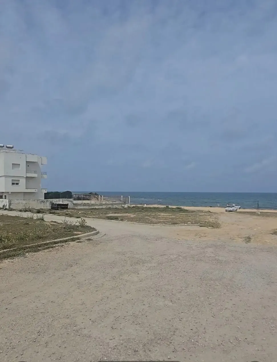 Magnifiques terrain constructible de 1200 m² à Hergla pied dans l'eau