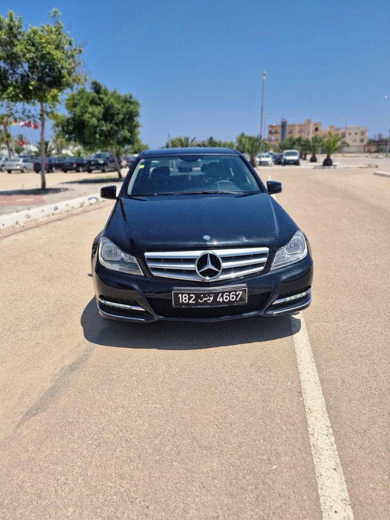 Mercedes Benz c180