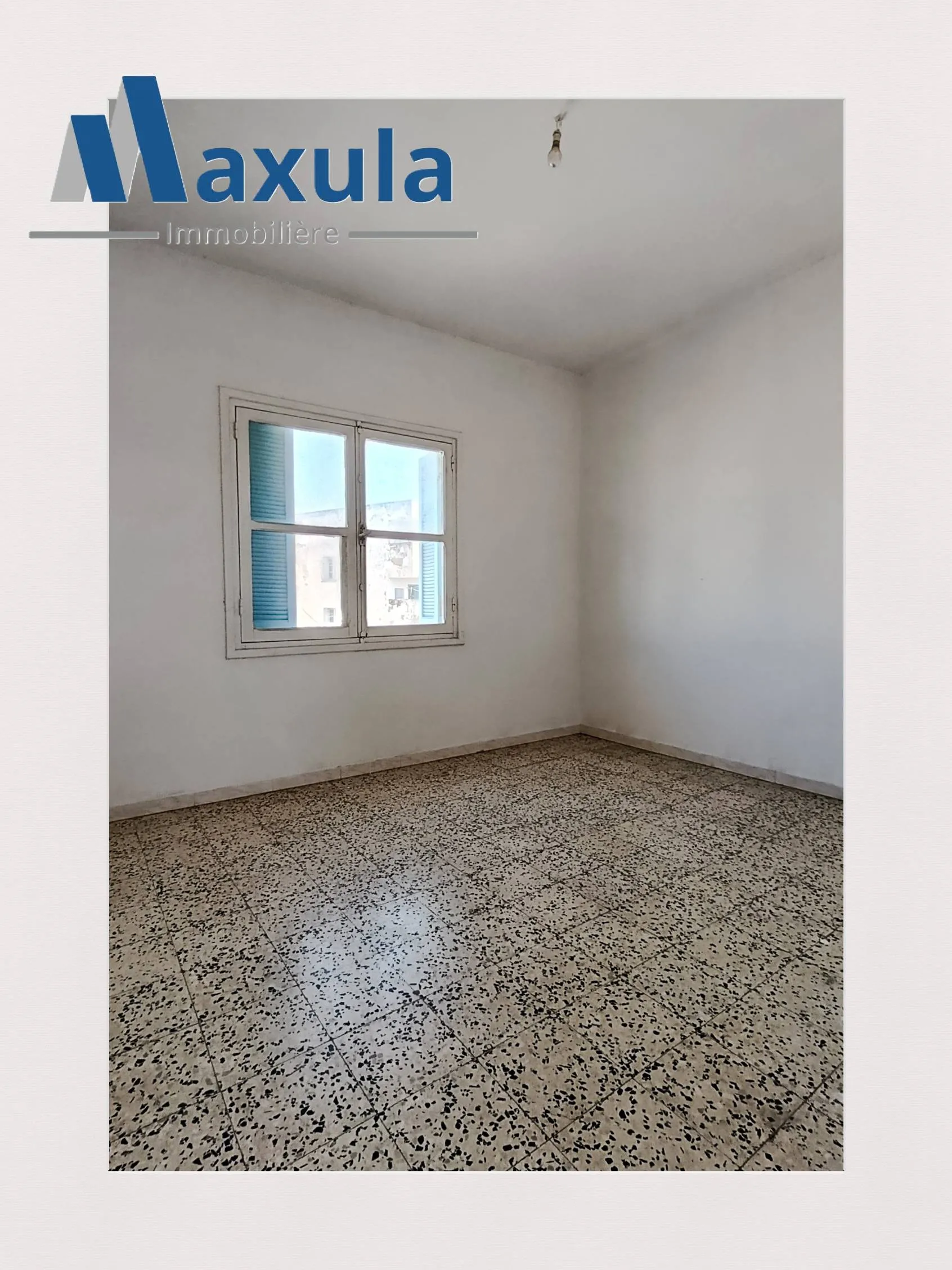À VENDRE APPARTEMENT S+2 SANS VIS-À-VIS À RADES SNIT